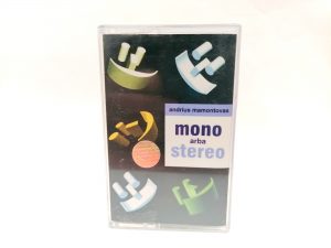 A. Mamontovas Mono arba stereo